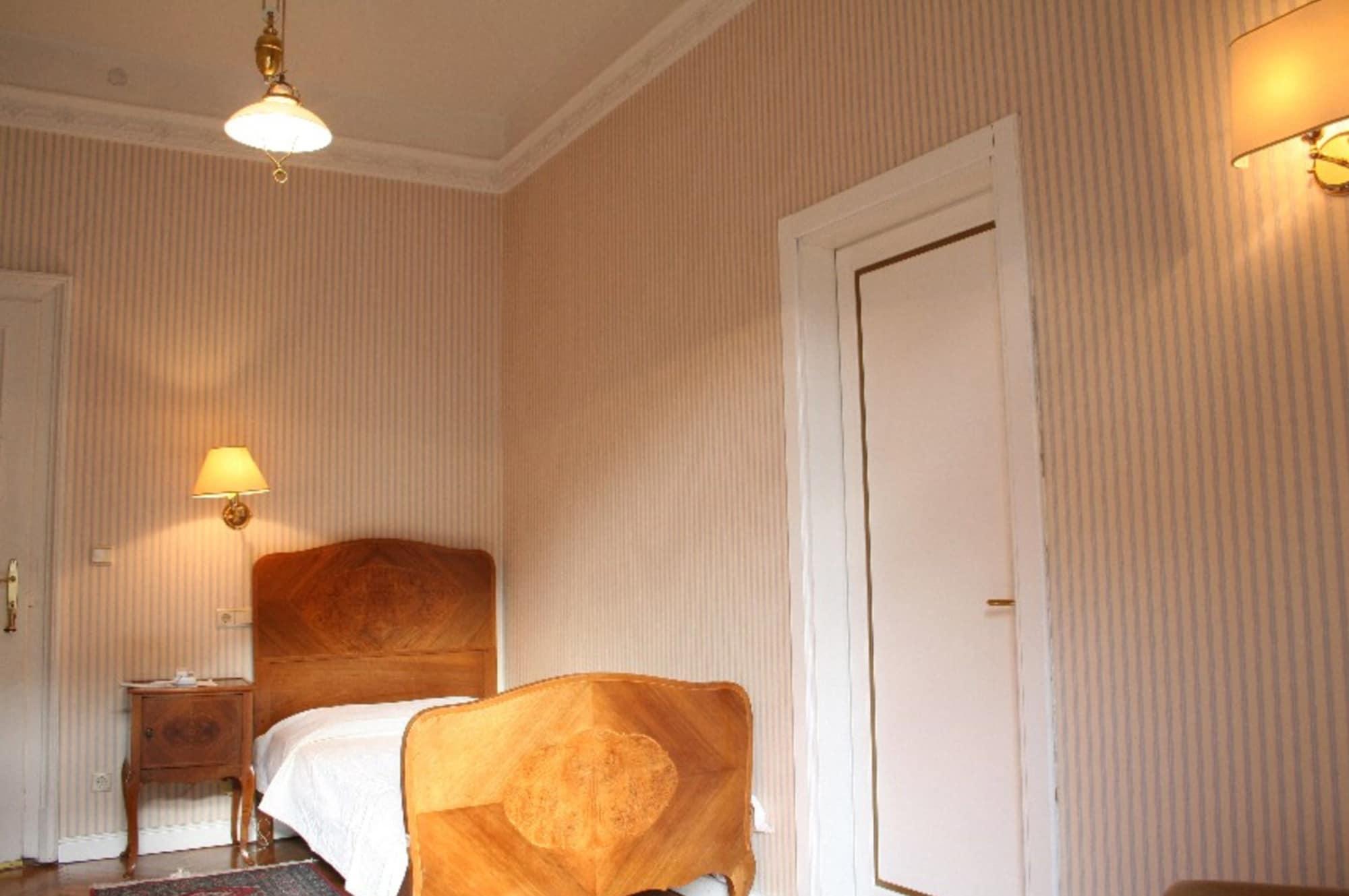 Hotel Villa Westend Мерано Экстерьер фото