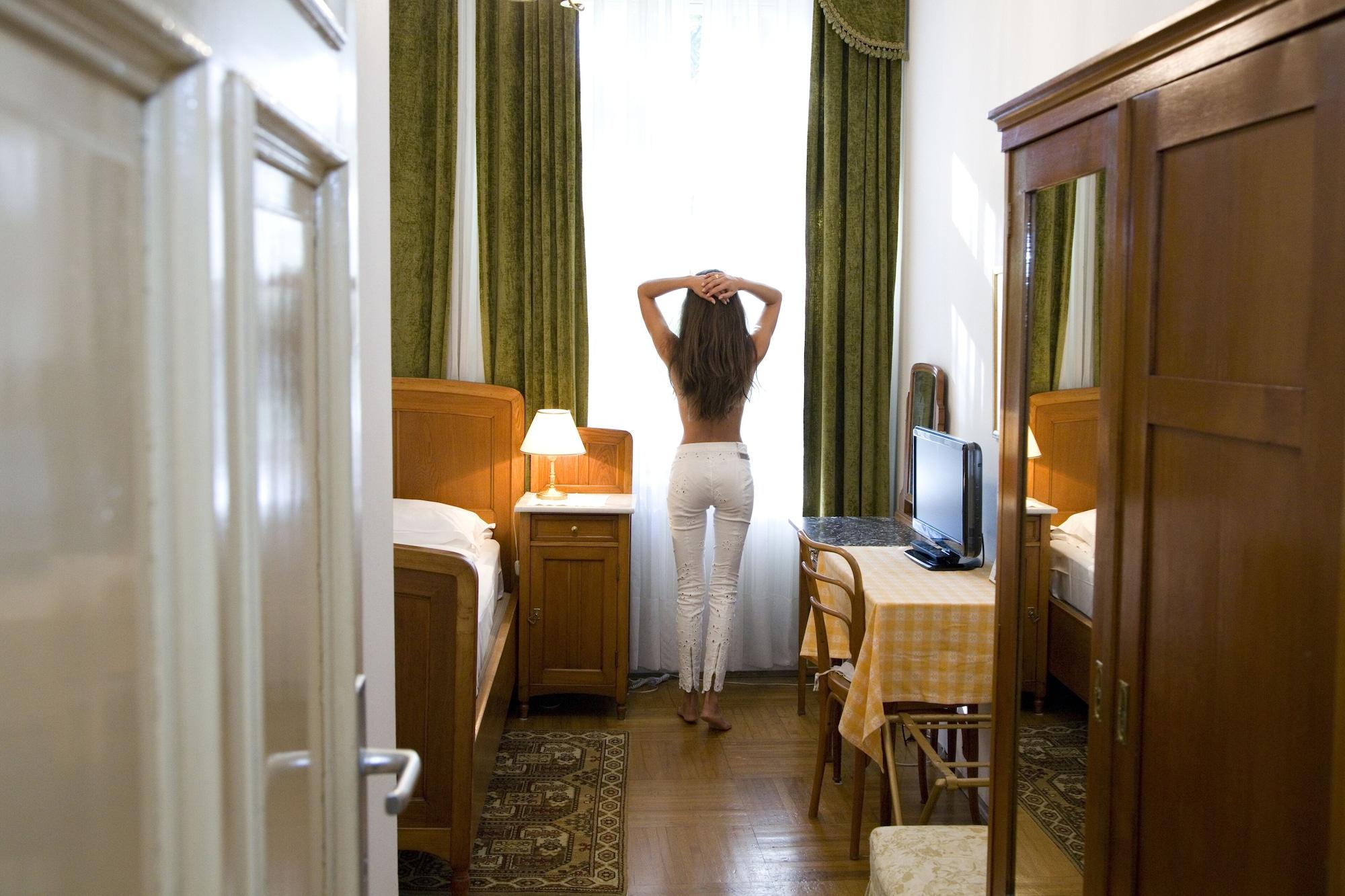 Hotel Villa Westend Мерано Экстерьер фото