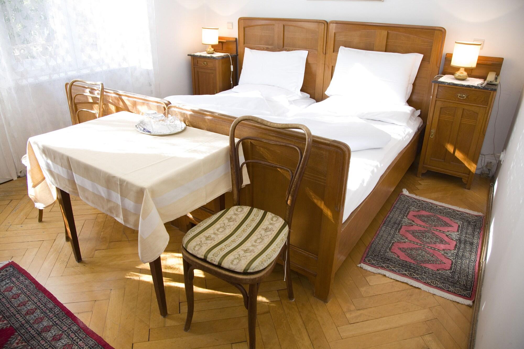Hotel Villa Westend Мерано Экстерьер фото