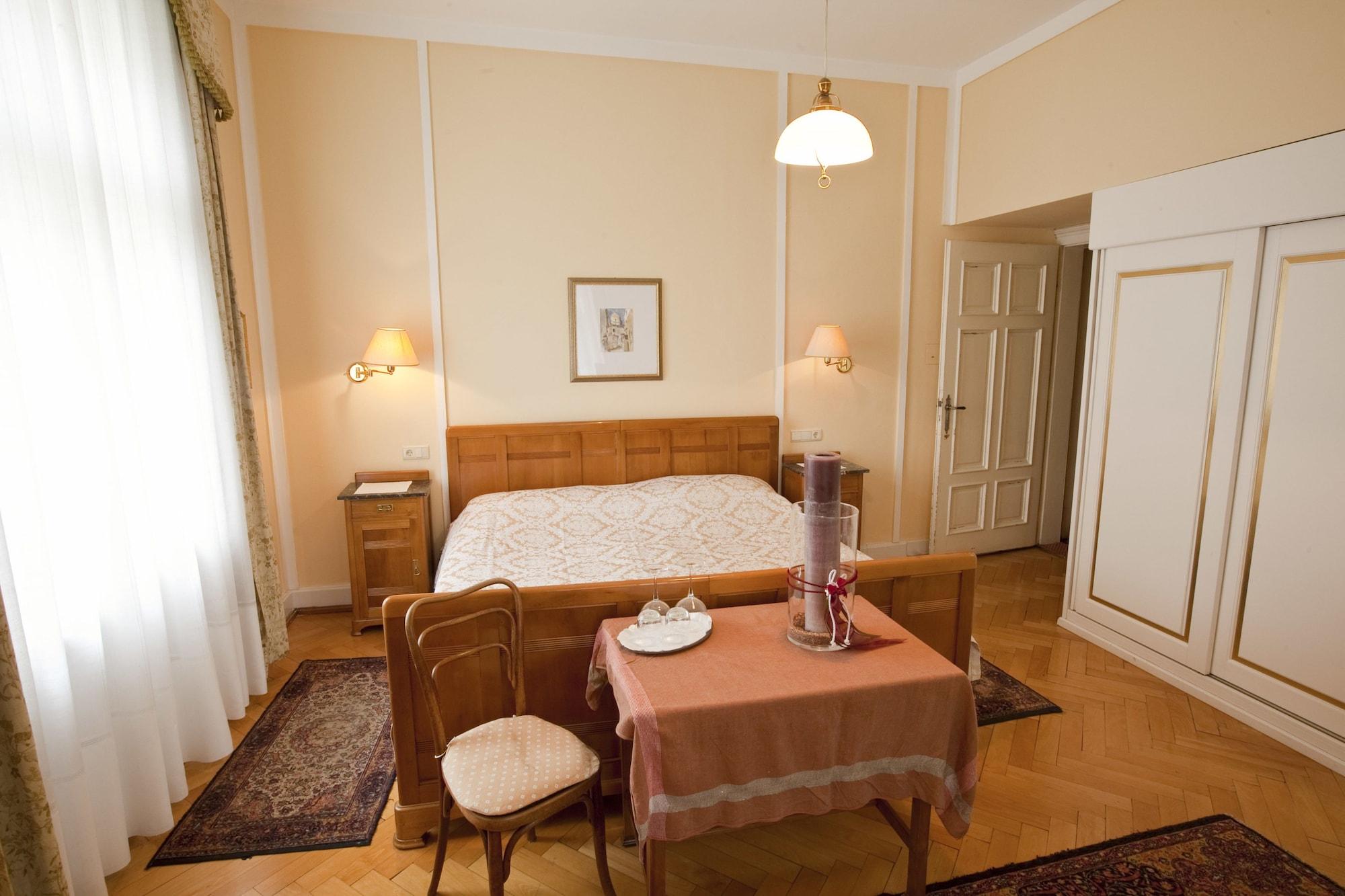 Hotel Villa Westend Мерано Экстерьер фото
